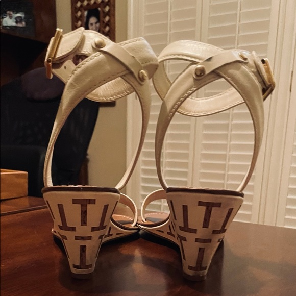 Tory Burch Wedge Sandals - Picture 5 of 10